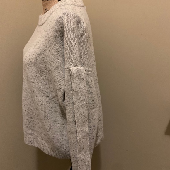 Sweater - Picture 4 of 5